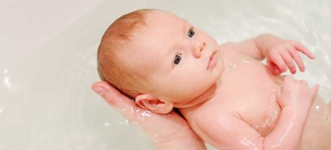 Разрешено ли купаться ребенку после прививки АКДС