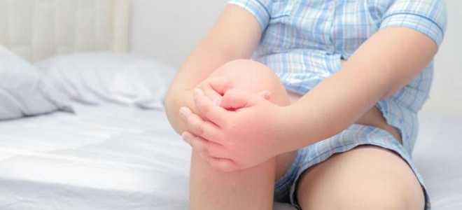 Что делать, если у ребенка болит нога после прививки АКДС
